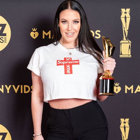 angela white height in feet|Angela White Age, Boyfriend, Husband, Family,。